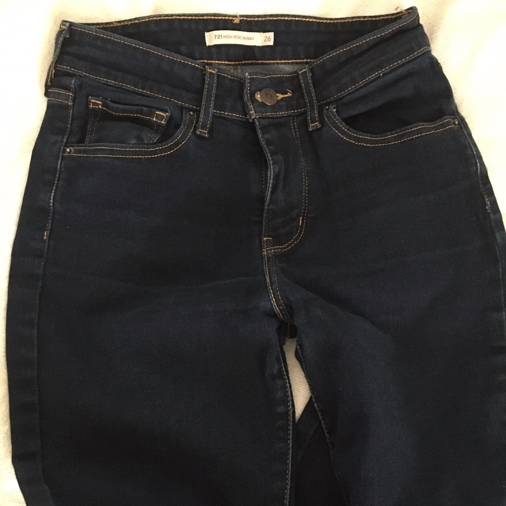 Levi ladies jeans size 26 skinny blue